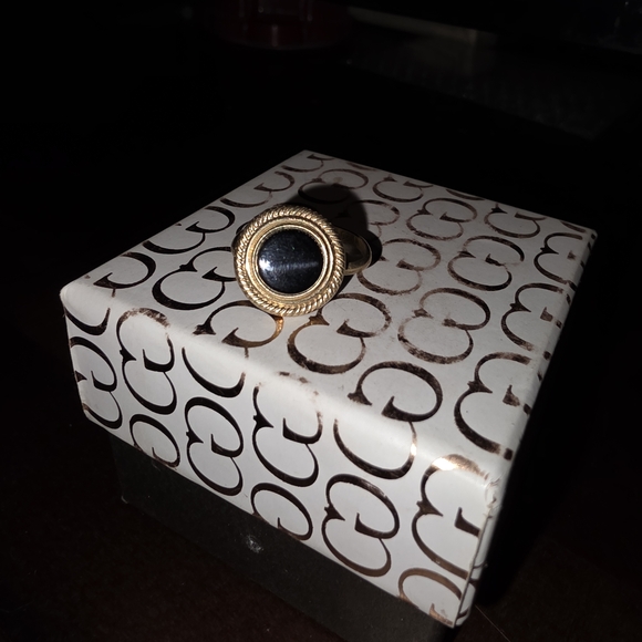 Elegant 1/20 12k Black Onyx Gold Ring